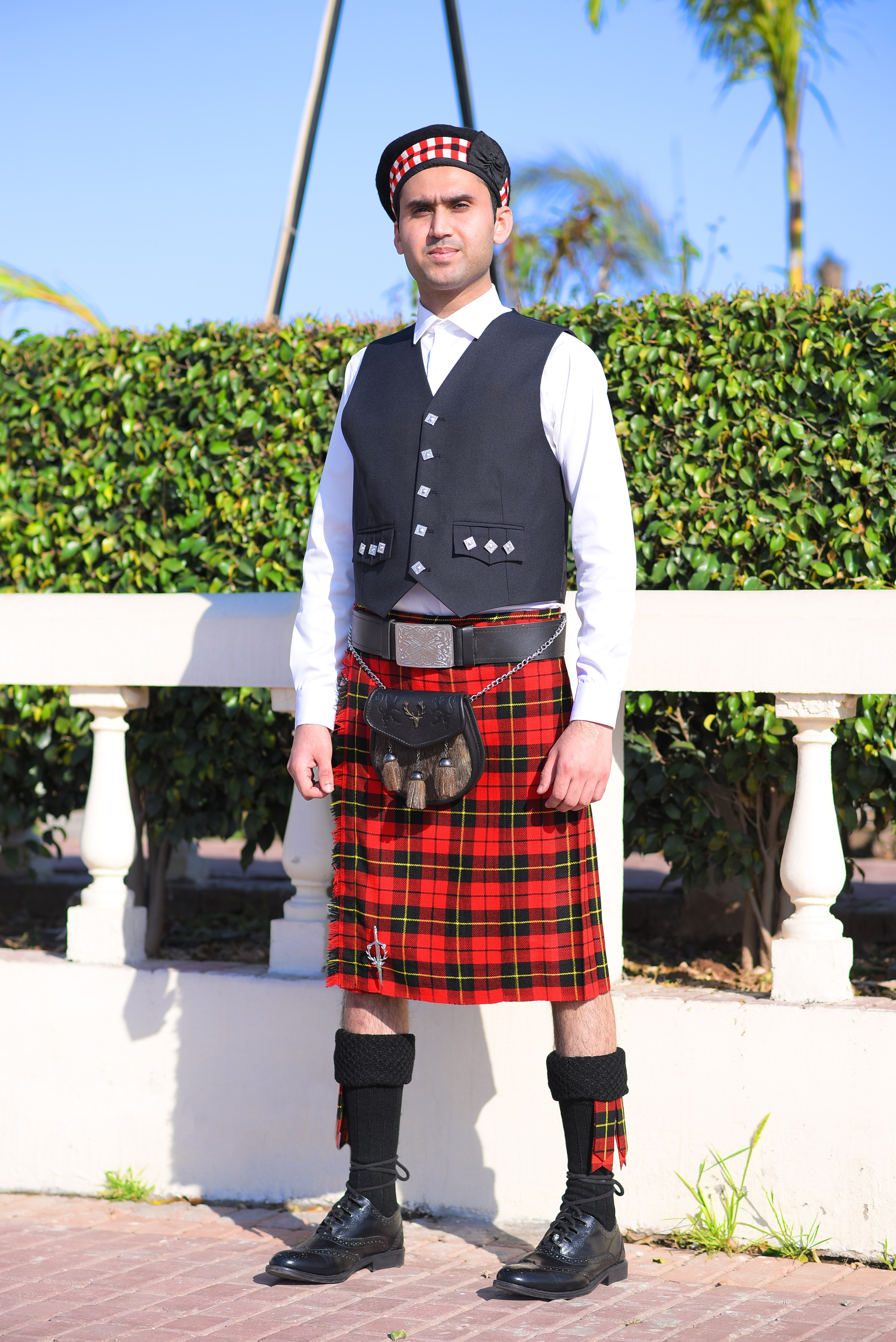 Men's 8 Yard Kilt for Men, Men's Deluxe Kilt, Scottish Tartan Kilt, Highland Wedding Kilt, Black Watch Kilt